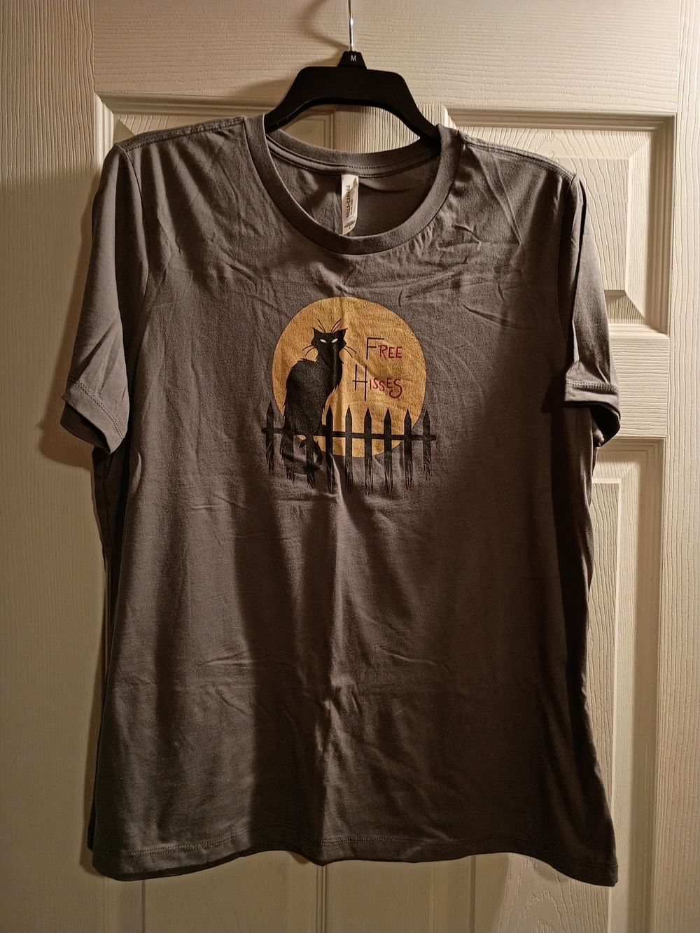 NWOT Bella Canvas Gray 'Free Hisses' Cat Tee with Yellow Moon